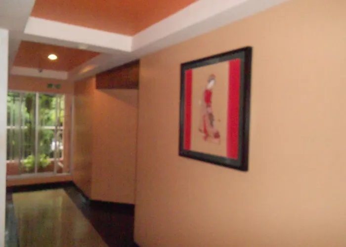 B.s. Court Sathorn 3*