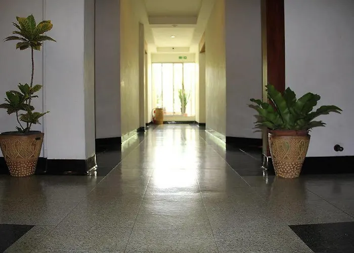 B.s. Court Sathorn Hotel 3*